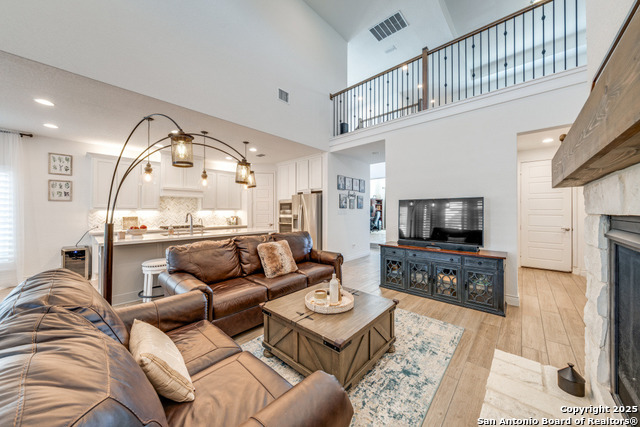 Image 8 of 38 For 9023 Raven Pointe