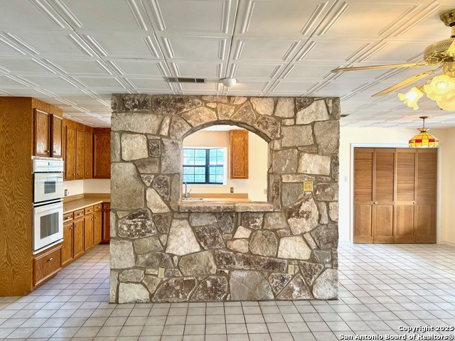 Image 14 of 56 For 181 Leinweber Dr