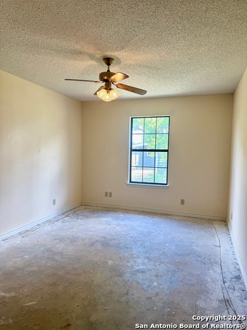 Image 18 of 56 For 181 Leinweber Dr