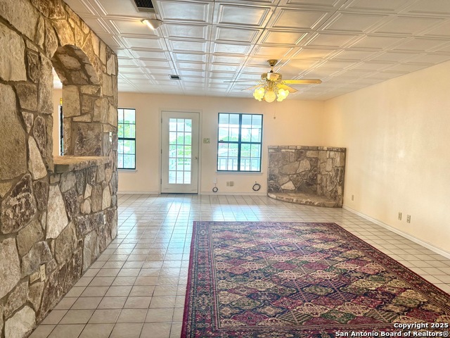 Image 23 of 56 For 181 Leinweber Dr