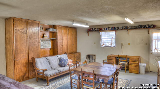 Image 38 of 56 For 181 Leinweber Dr