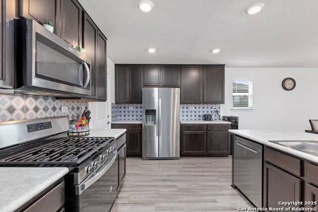 Image 13 of 33 For 5535 Castle Brook