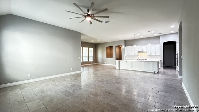 Image 18 of 48 For 12118 Arroyo Spring