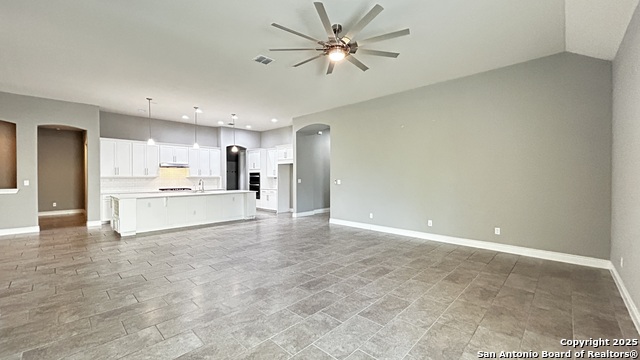 Image 19 of 48 For 12118 Arroyo Spring