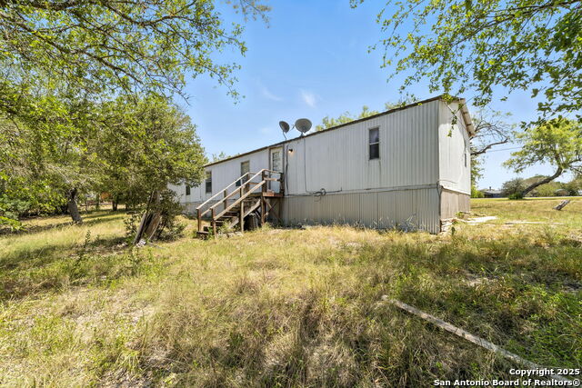 Listing photo id 8 for 616 County Road 458
