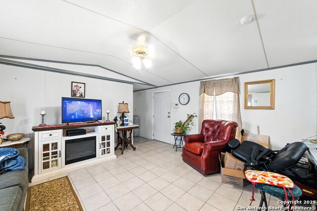 Listing photo id 3 for 616 County Road 458
