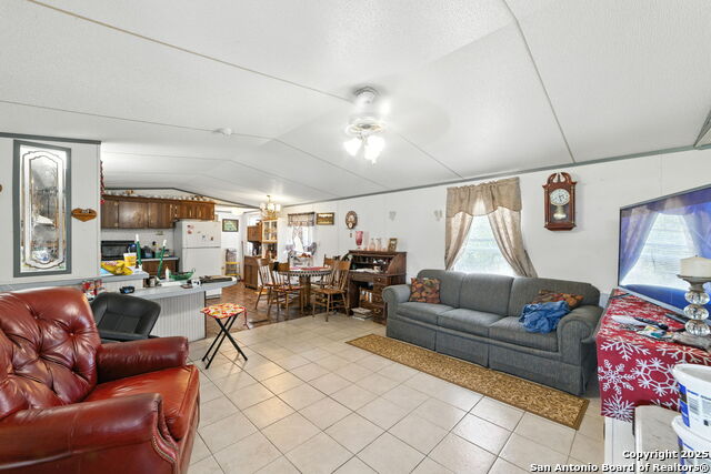 Listing photo id 4 for 616 County Road 458