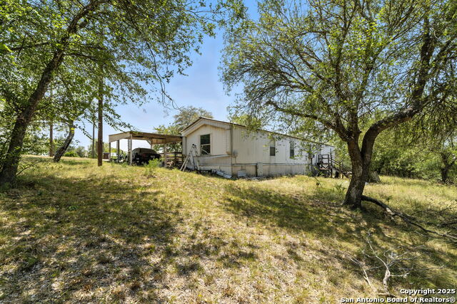 Listing photo id 7 for 616 County Road 458