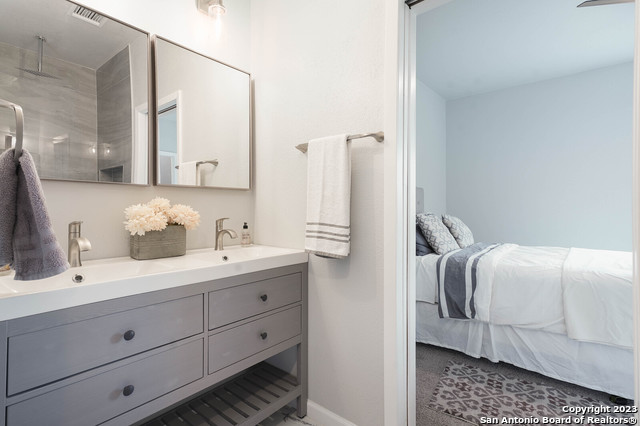 Listing photo id 13 for 603 Euclid Ave W 2