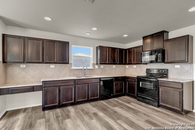 Image 11 of 35 For 9642 Pleasanton Place