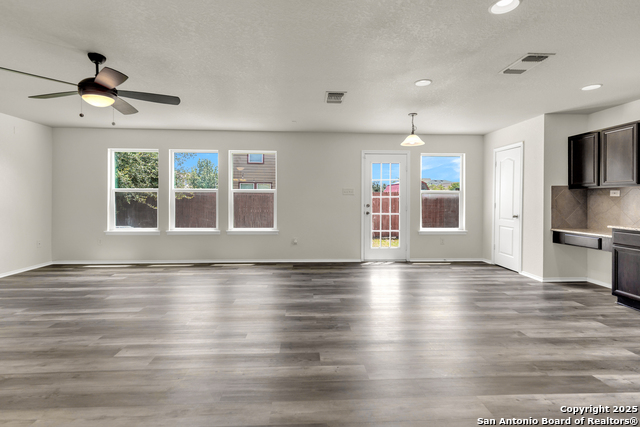 Image 9 of 35 For 9642 Pleasanton Place