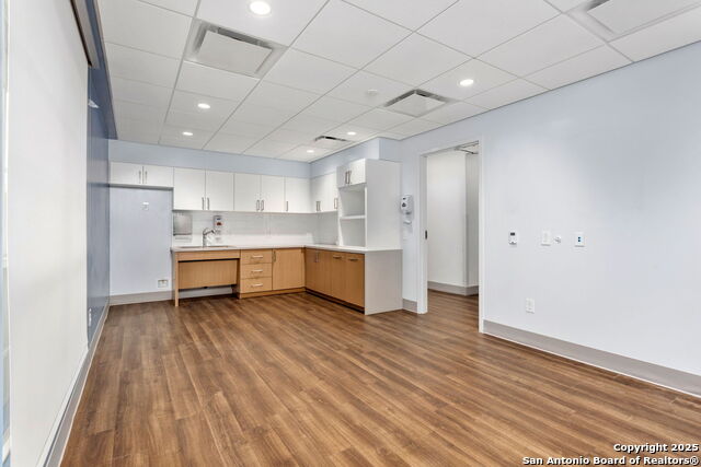 Listing photo id 21 for 4359 Greco