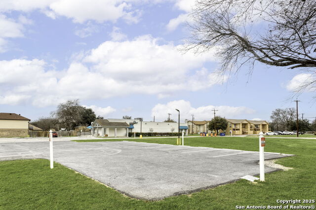 Listing photo id 26 for 4359 Greco