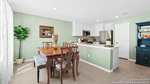 Image 2 of 20 For 3644 Moon Hill