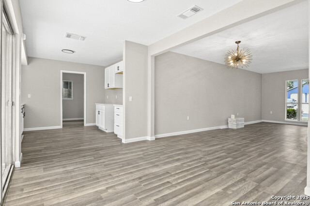 Image 10 of 27 For 13334 Los Indios St.