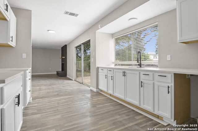 Image 12 of 27 For 13334 Los Indios St.