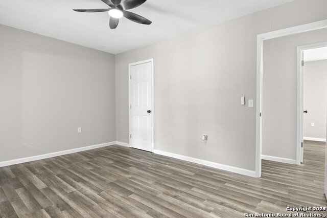 Image 21 of 27 For 13334 Los Indios St.