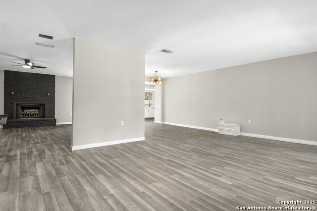 Image 6 of 27 For 13334 Los Indios St.
