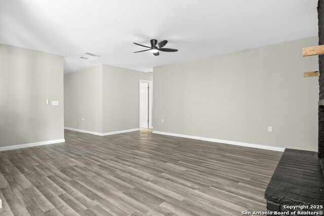 Image 7 of 27 For 13334 Los Indios St.