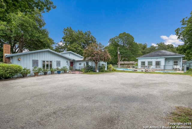 Details for 160 River Shadows, McQueeney, TX 78123