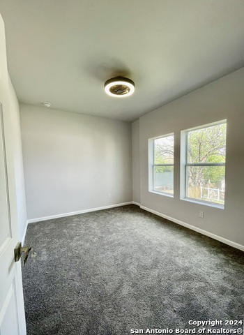 Listing photo id 16 for 603 Euclid Ave W 4