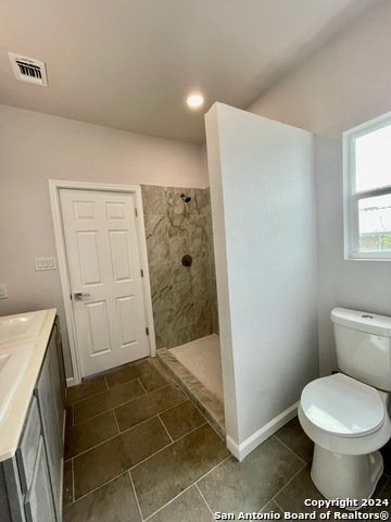 Listing photo id 21 for 603 Euclid Ave W 4
