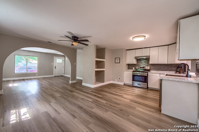 Image 10 of 30 For 323 Humboldt Street