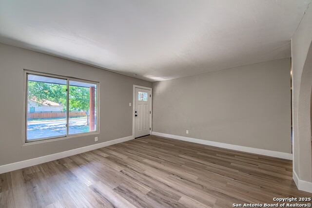 Image 6 of 30 For 323 Humboldt Street