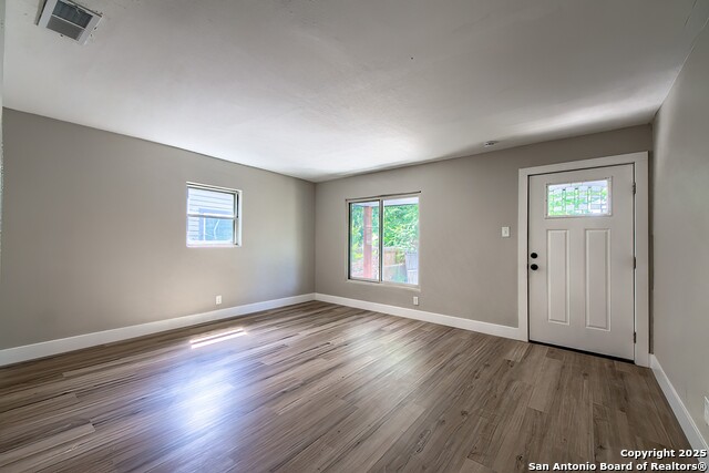Image 8 of 30 For 323 Humboldt Street