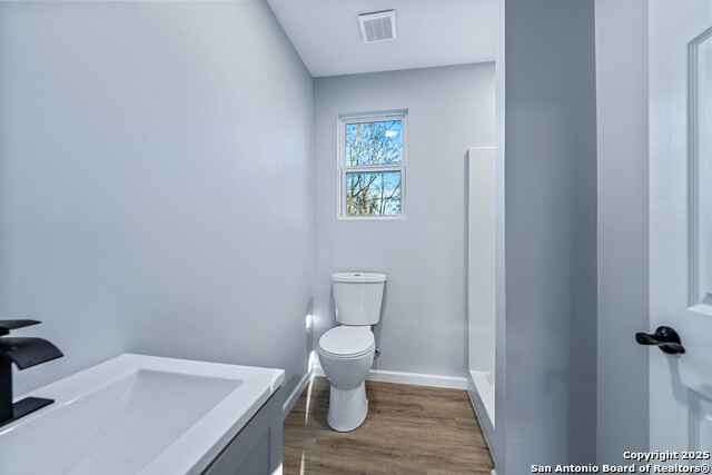 Image 3 of 8 For 263 Grape Ave S