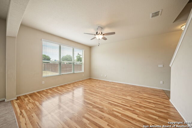 Image 10 of 36 For 3410 York Crest