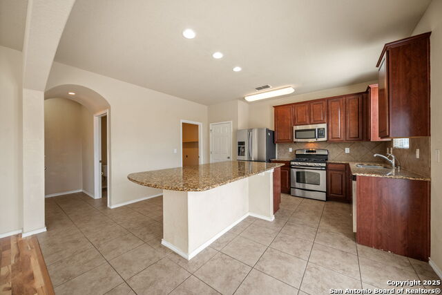 Image 12 of 36 For 3410 York Crest