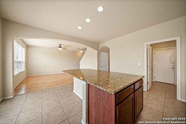Image 17 of 36 For 3410 York Crest