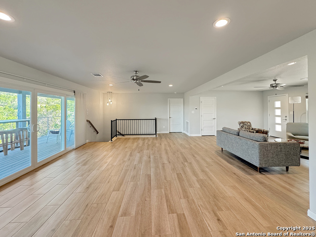 Listing photo id 22 for 173 Riedel  