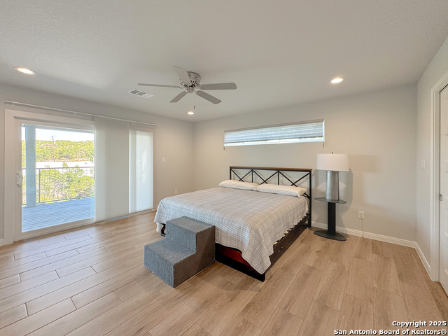Listing photo id 26 for 173 Riedel  