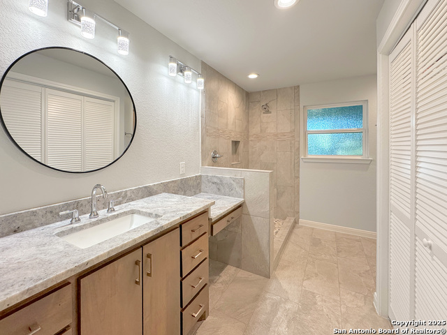 Listing photo id 34 for 173 Riedel  