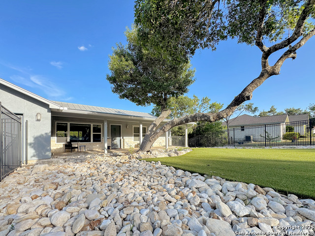 Listing photo id 2 for 173 Riedel  