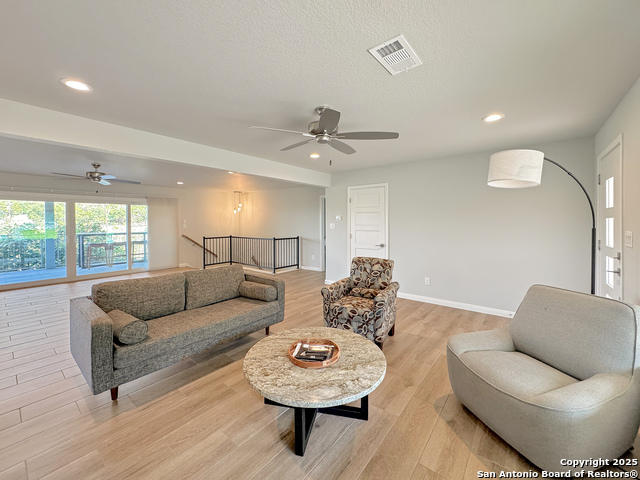 Listing photo id 7 for 173 Riedel  