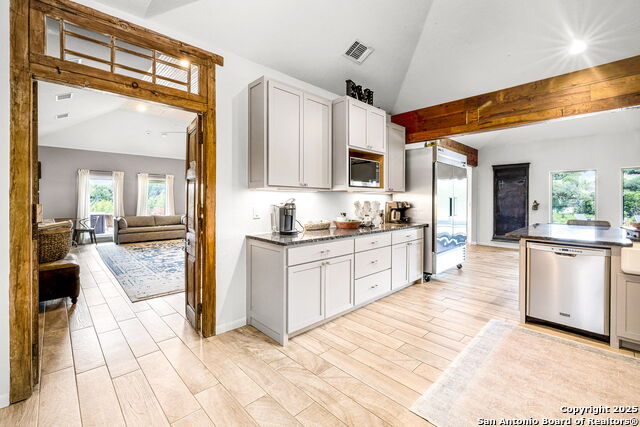 Image 11 of 40 For 871 Chimney Valley Rd