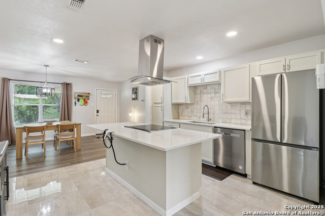 Image 11 of 28 For 274 Chesswood