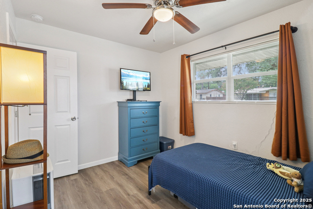 Image 17 of 28 For 274 Chesswood