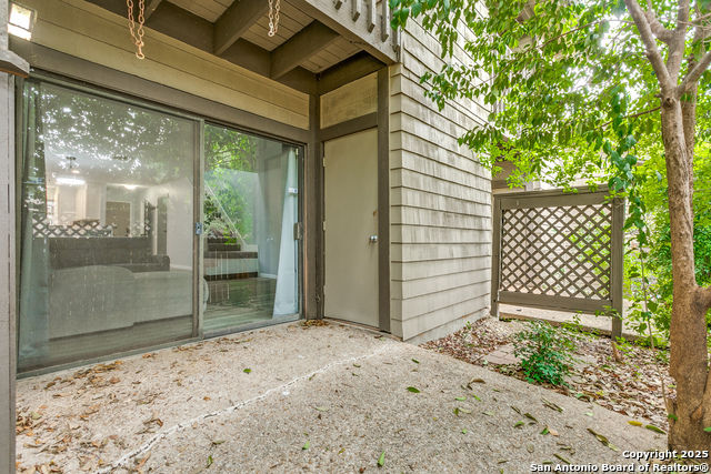 Image 14 of 15 For 11815 Vance Jackson Rd  1606
