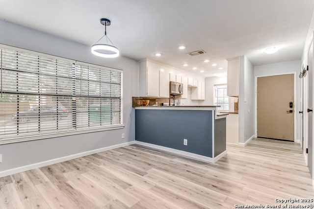 Image 6 of 15 For 11815 Vance Jackson Rd  1606
