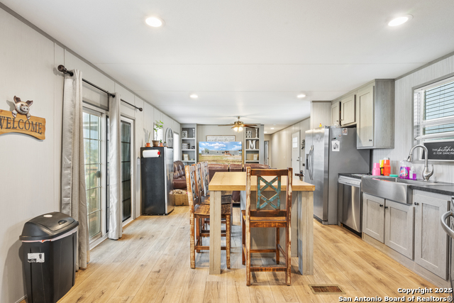 Image 13 of 29 For 985 Cr 307