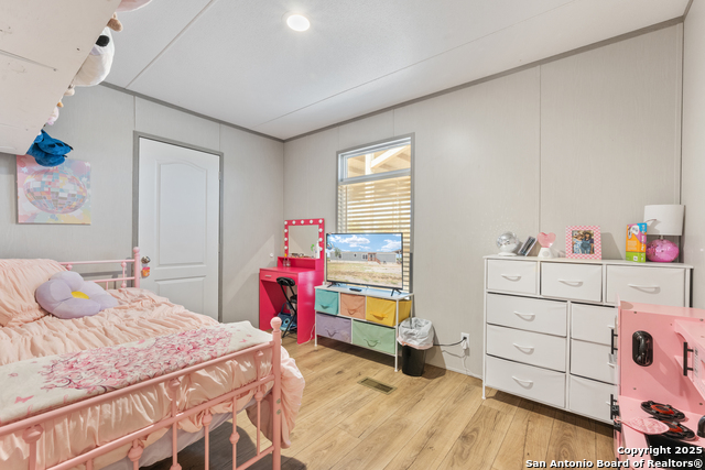 Image 19 of 29 For 985 Cr 307