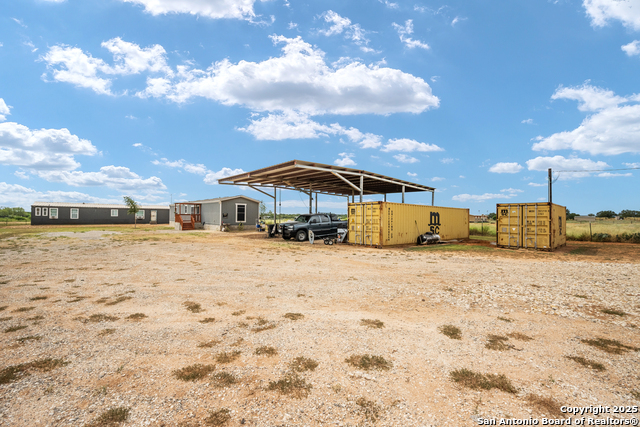 Image 22 of 29 For 985 Cr 307