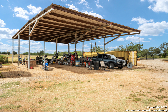 Image 27 of 29 For 985 Cr 307