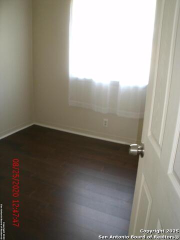 Image 10 of 13 For 9526 Rhoda Ave