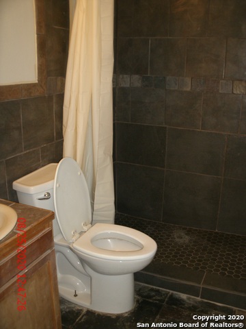 Image 7 of 13 For 9526 Rhoda Ave