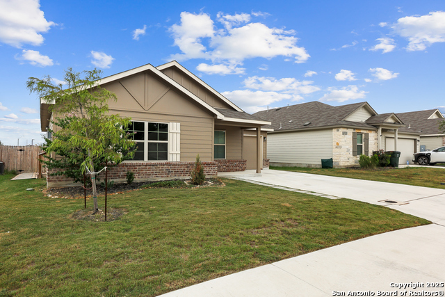 Listing photo id 0 for 2973 Greenbriar